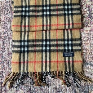 Burberry wool scarf